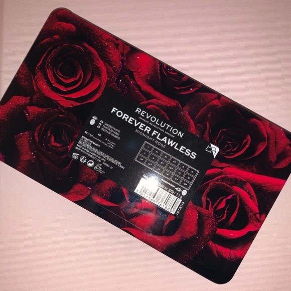 🆕🌹 ‘Midnight Rose’ Eyeshadow Palette - Halloween - Makeup Revolution - NEW - Picture 4 of 8